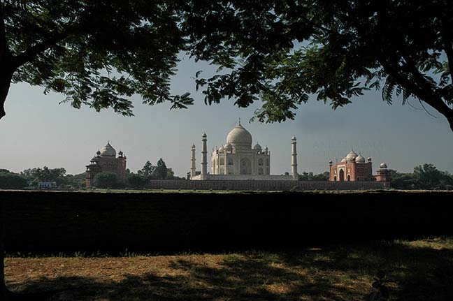 Monuments- Taj Mahal, Agra (India) - The Panoramic view of Taj Mahal at Agra, Uttar Pradesh, India. by Anil
