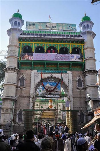 Main entrance viewed from market, Ajmer Sharif Dargah the Mausoleum of Moinuddin Chishti, a sufi saint from India at Ajmer, Rajasthan, India.