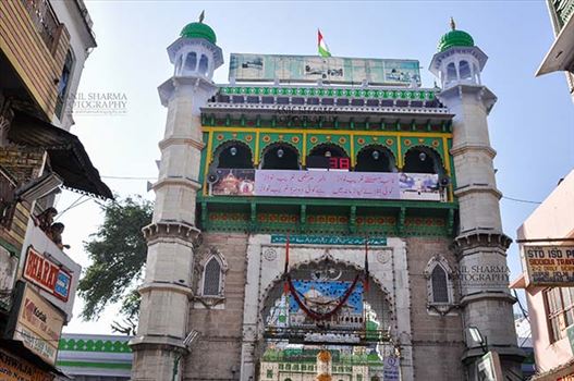 Main entrance viewed from market, Ajmer Sharif Dargah the Mausoleum of Moinuddin Chishti, a sufi saint from India at Ajmer, Rajasthan, India.
